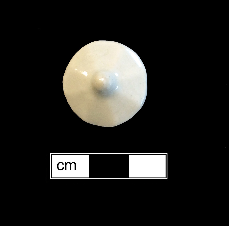 Image of European hard-paste porcelain toy sugar dish.