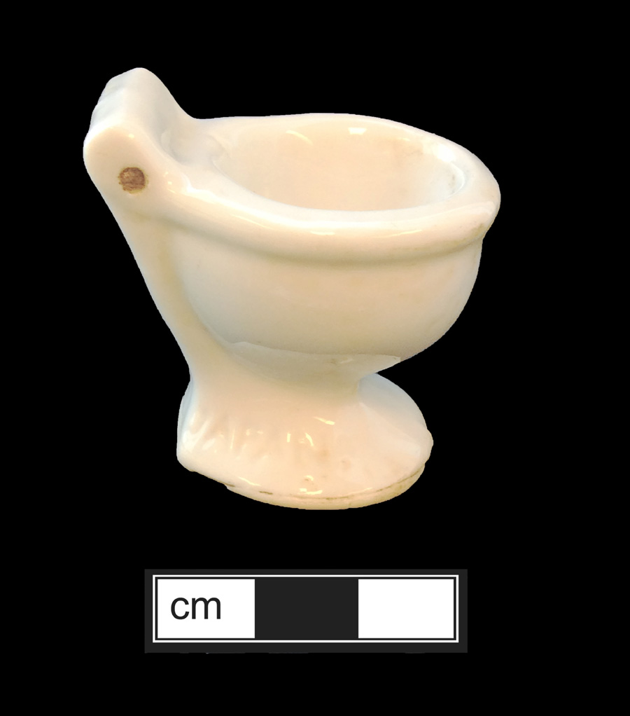 Image of Japanese hard-paste porcelain toy.