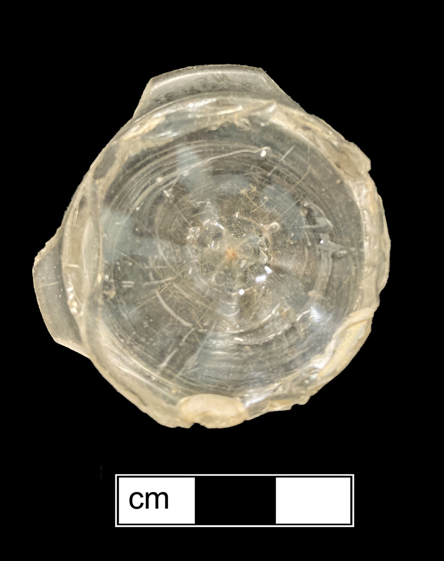 Image of colorless glass beaker/tumbler.