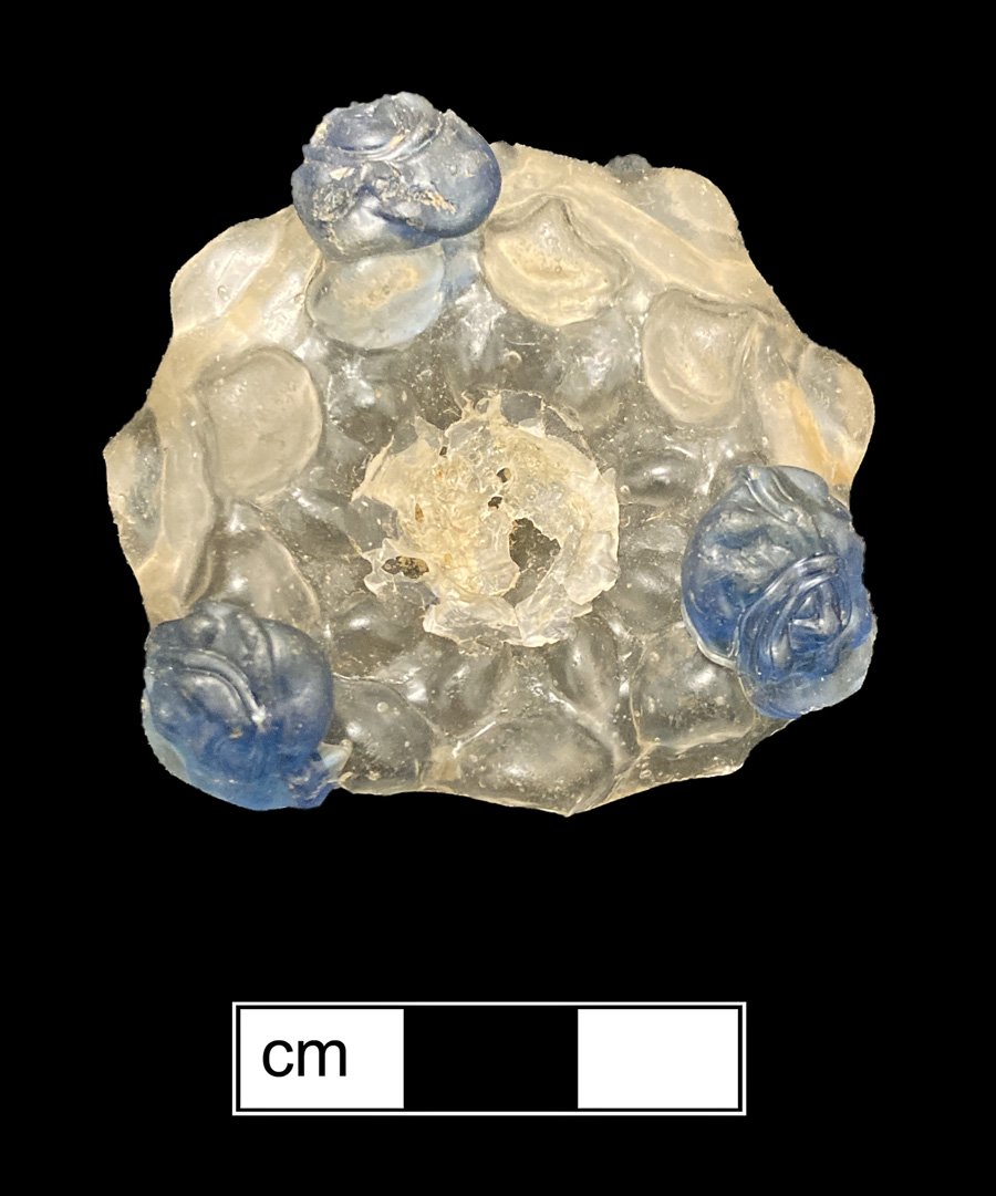Image of colorless glass beaker/tumbler, Facon de Venise glass.