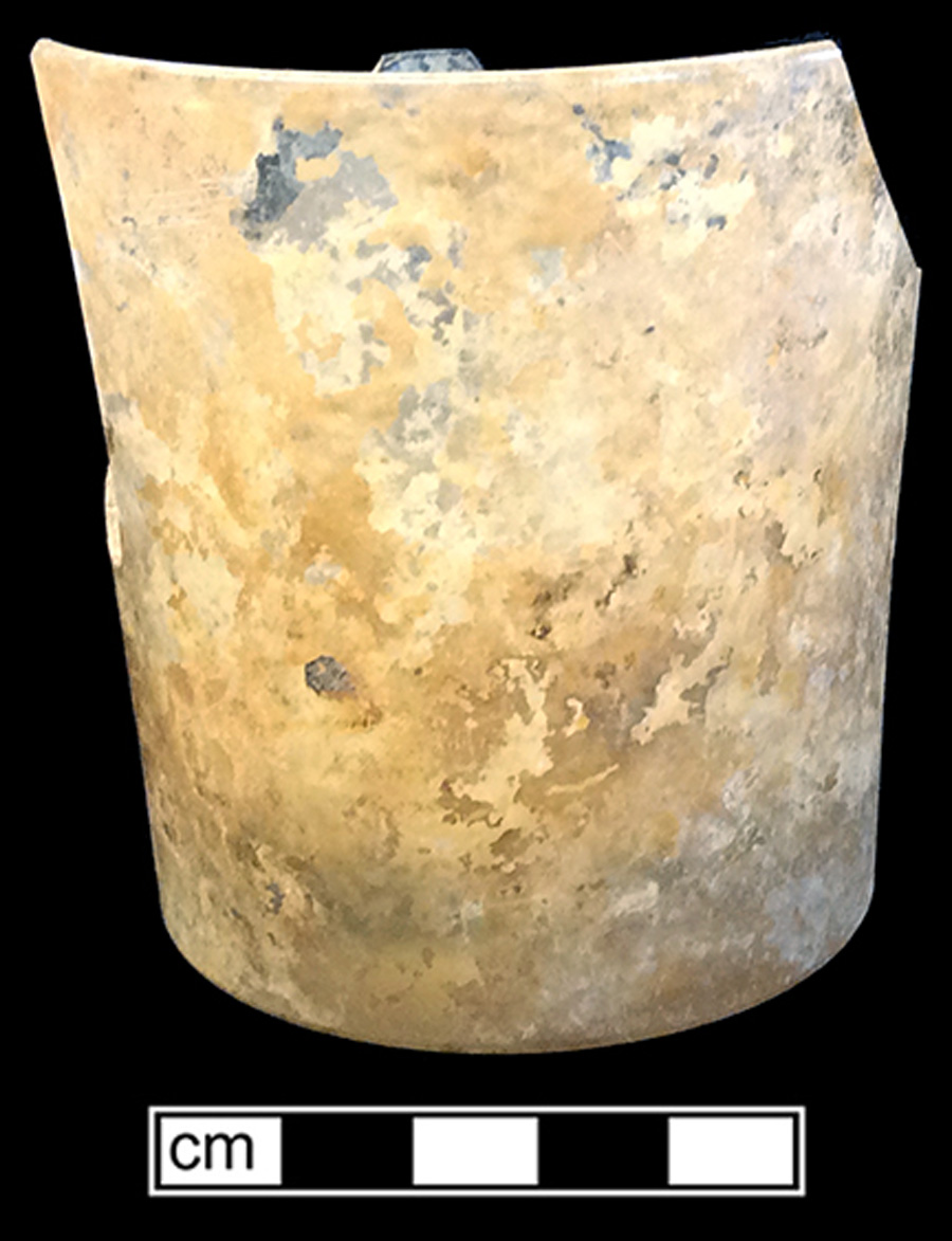 Image of colorless glass tumbler.
