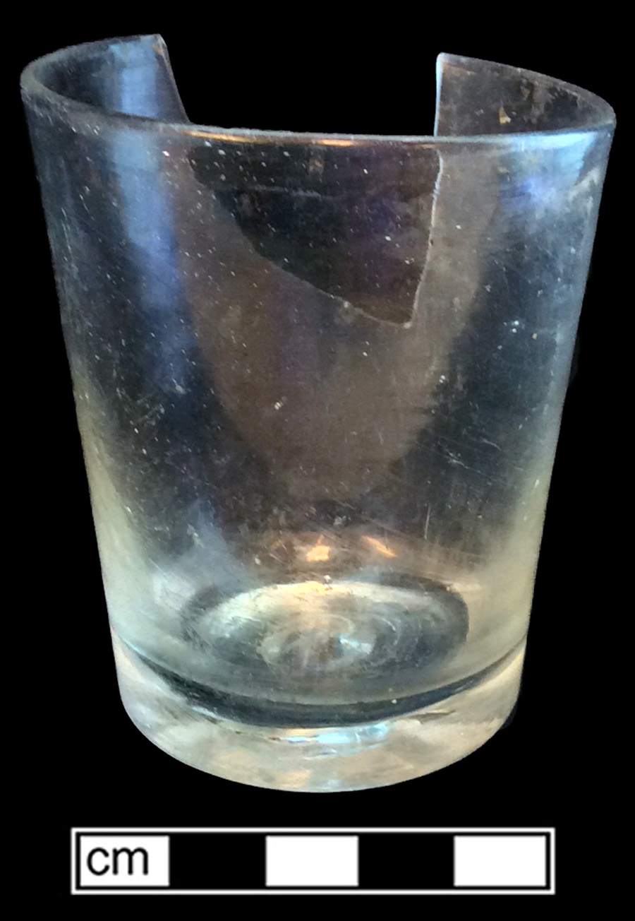 Image of colorless glass tumbler.