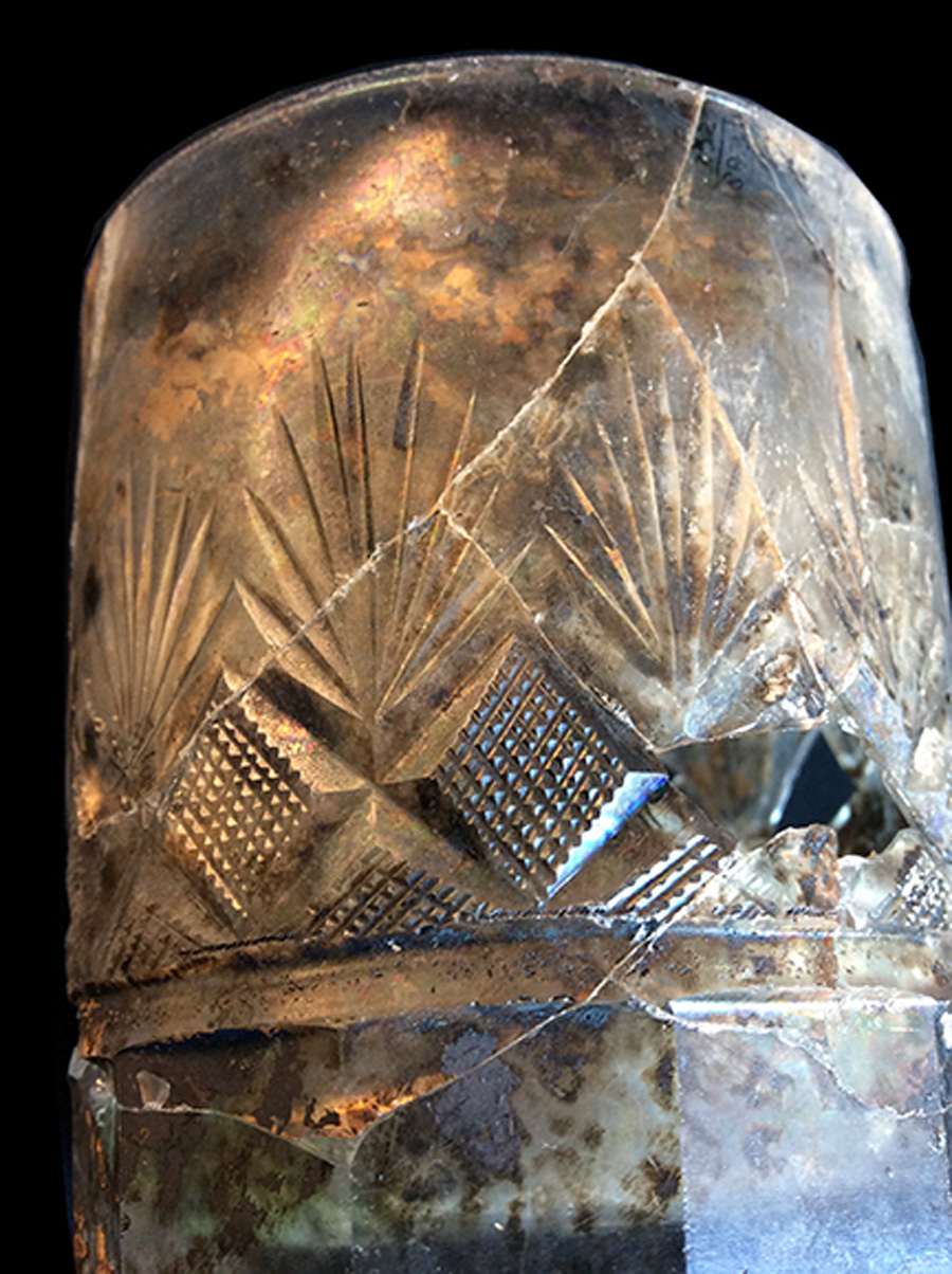 Image of colorless glass tumbler, abrasive decoration.