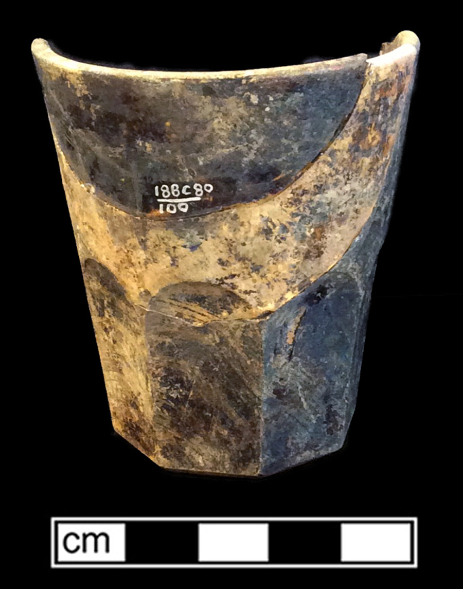 Image of colorless glass tumbler.