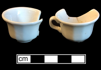 European hard paste porcelain toy teacups from 18BC27. 4.cm (diam.) x 2.25cm.