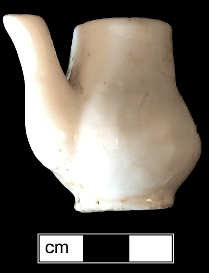 Porcelain toy teapot. 18BC80