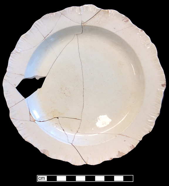 Creamware plate, shell edge, rococo. Rim diameter: 8.00&rdquo;. Lot: 47G 357-3. 18BC50