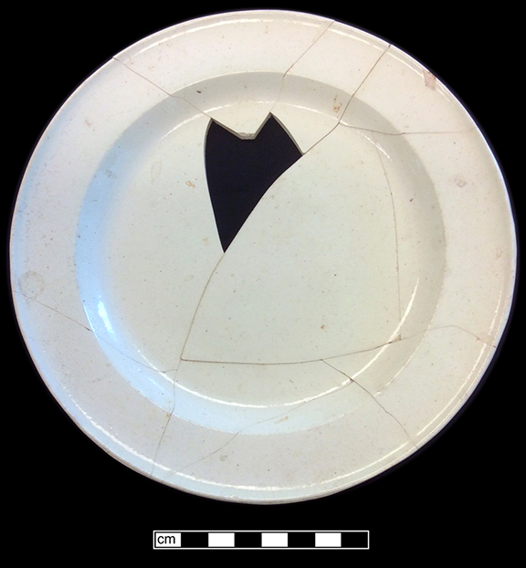 Creamware plate, undecorated rim. Rim diameter: 7.60&rdquo;. Lot: 47G 357-6. 18BC50.