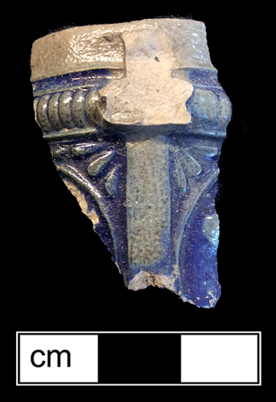 Gray-bodied salt glaze Rhenish stoneware bottle with&nbsp;cobalt-blue painted decoration under the glaze. Lot 174-2. 18BC66.